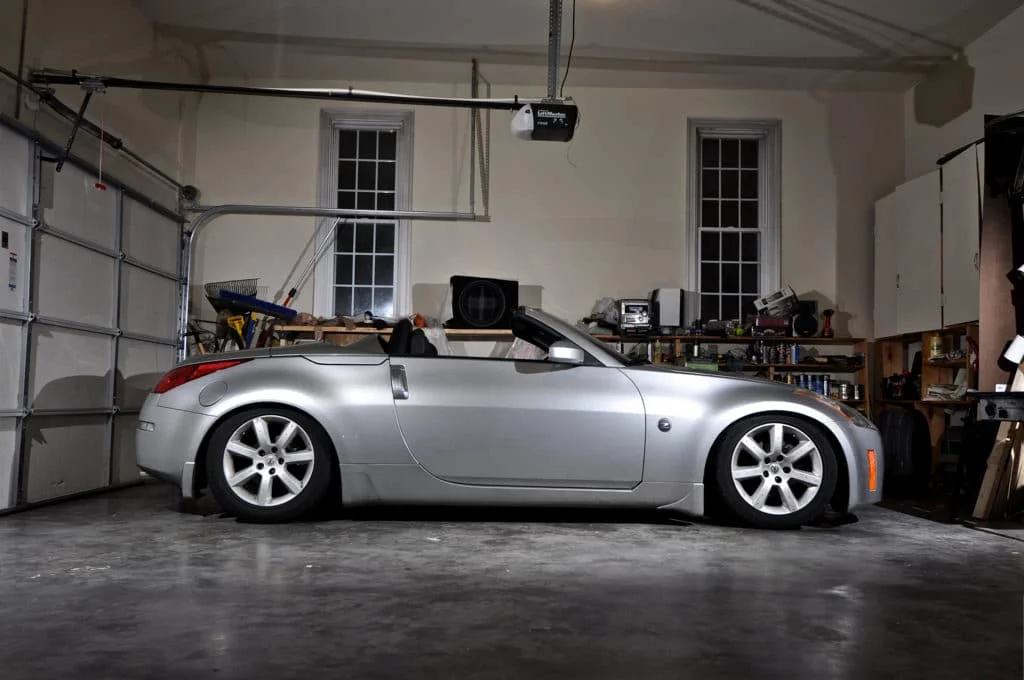 Lowered 350z on with Fortune Auto 510 Coil over spring suspension