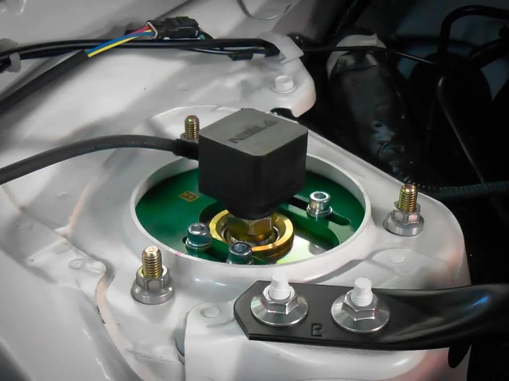 Tein Street Advance Z with EDFC control unit