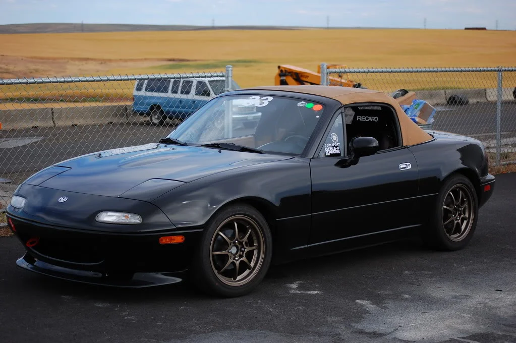 Mazda MX-5 with Konig Helium Wheels