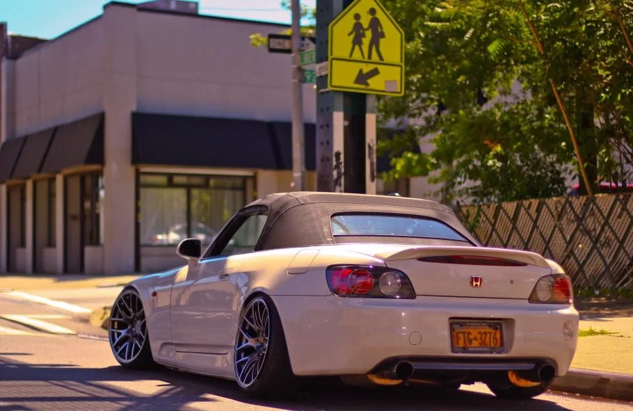 Honda S2000 with rolled fenders