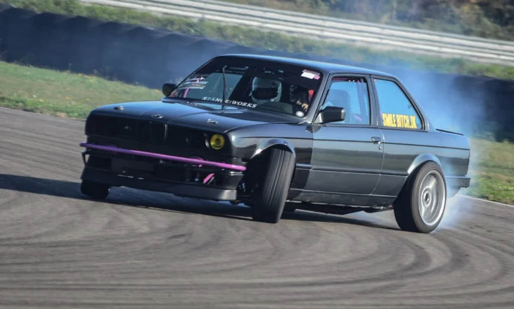 Opposite lock