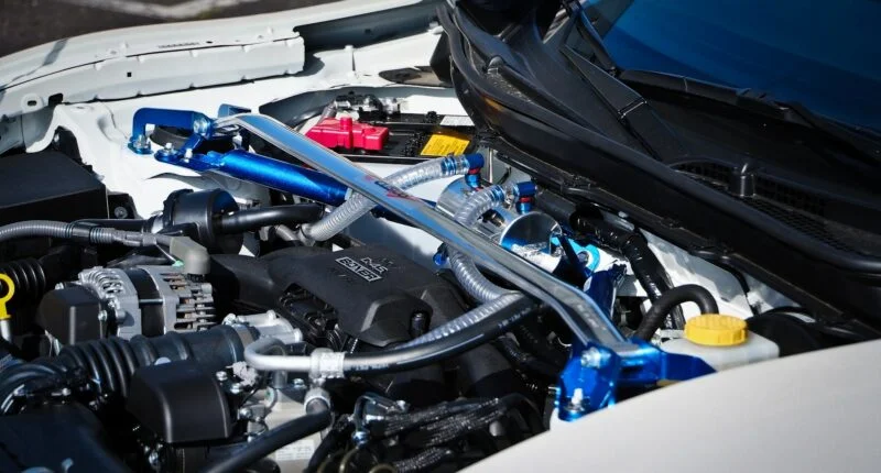 What does a strut bar do?