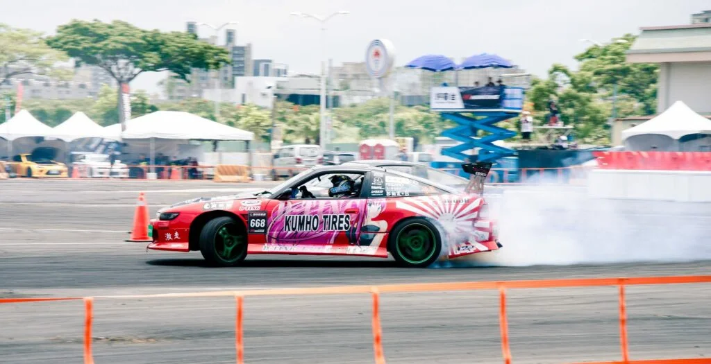 Cheap Nissan S13 drifting