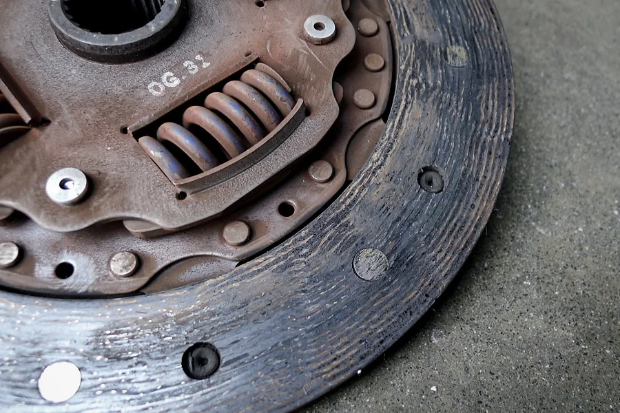 Worn out Mitsubishi Evo X clutch disc