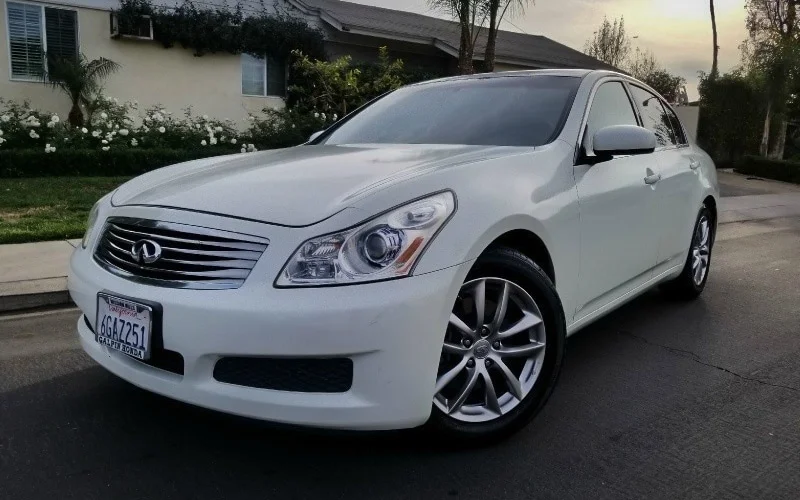 Infiniti G35 Journey (4 door sedan)