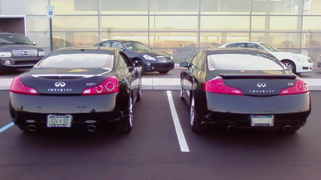 Infiniti G37 and G35 Coupes side by side