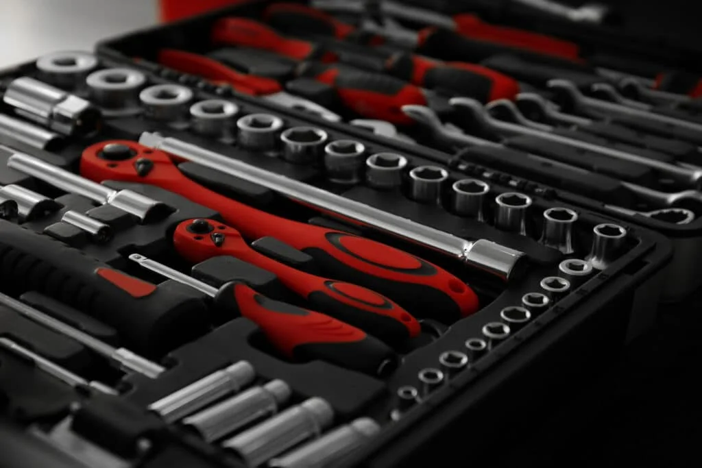 A Simple, Small Mechanics Tool Set With Good Variety