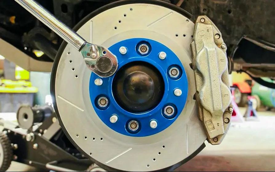 Correctly torque your wheel spacers after installing