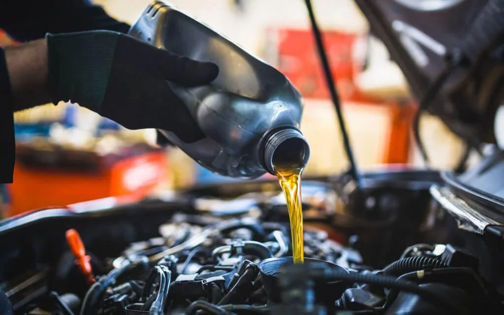 Topping off engine oil