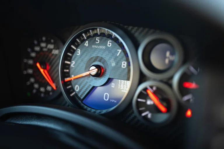 Nissan GT-R Premium instrument cluster