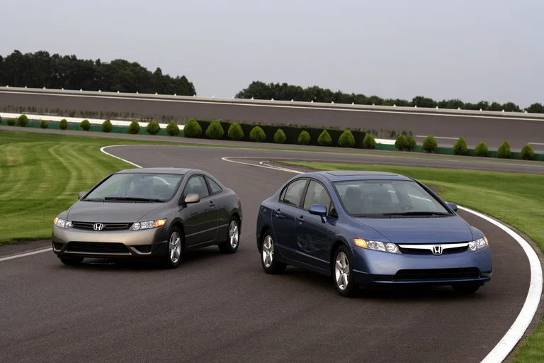 Honda Civic coupe and sedan