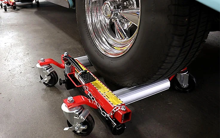 Wheel dolly casters with brakes