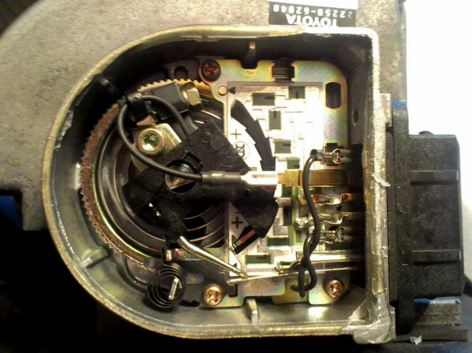 Karman Vortex mass air flow sensor