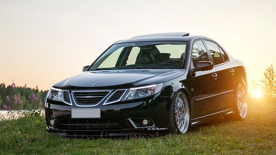 A black Saab 9-3x Aero