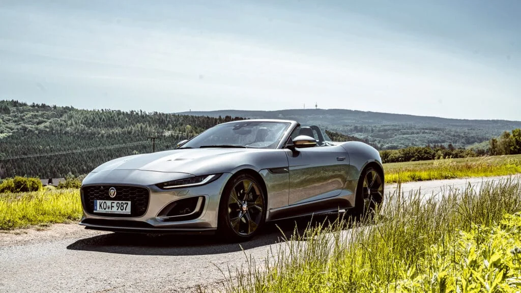 Convertible Jaguar F-Type