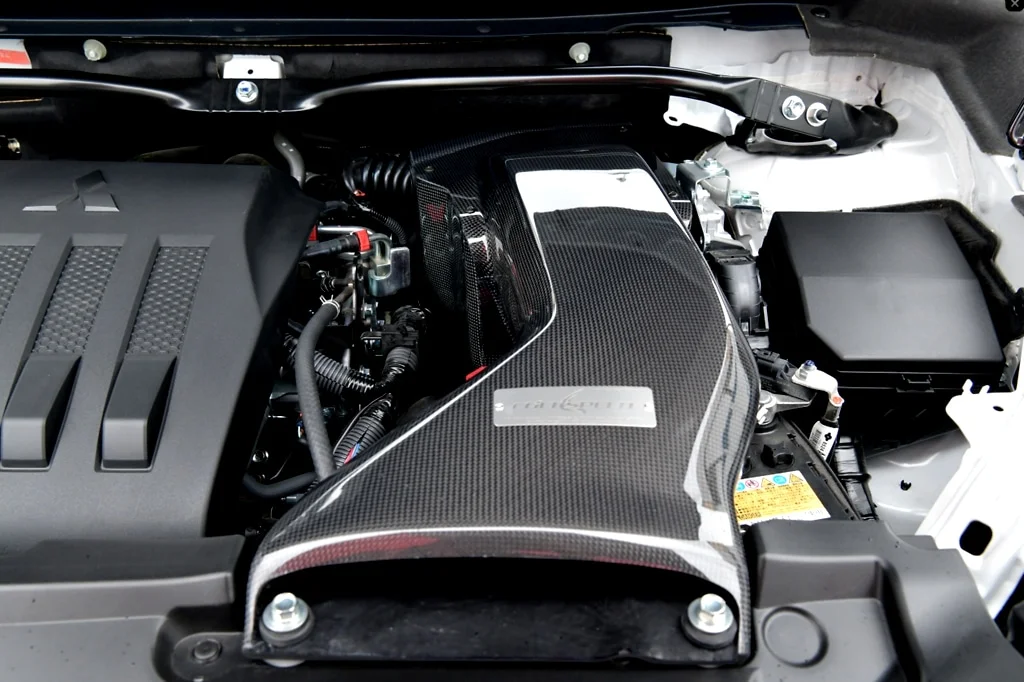 Carbon fiber Ram-air intake