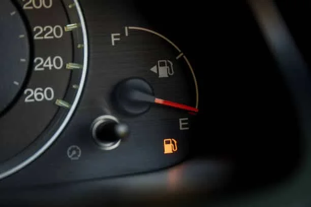 Empty fuel tank warning light
