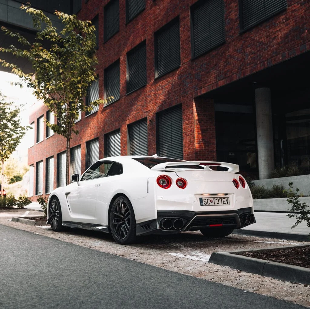 White Nissan R35 GT-R