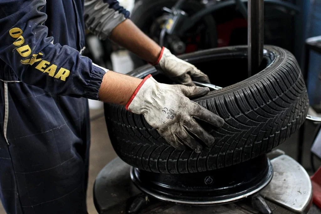 Wheel and tire specialist