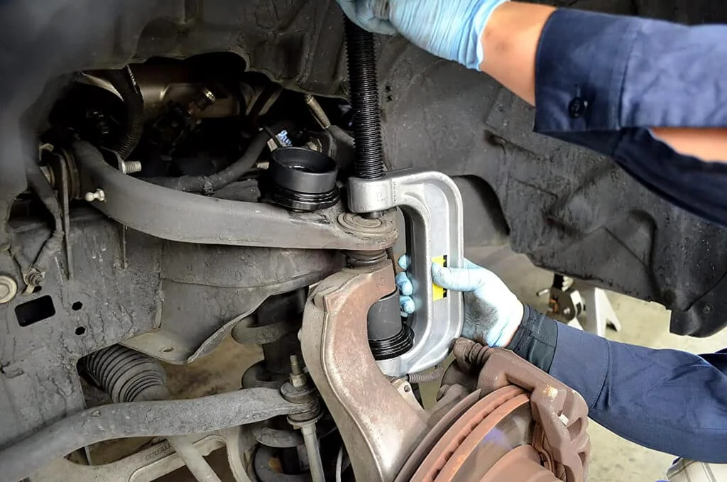 Clamshell press tool in use