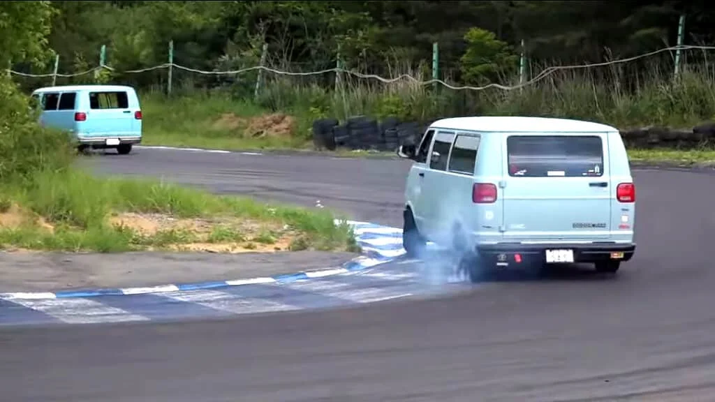 Drifting Dajiban vans