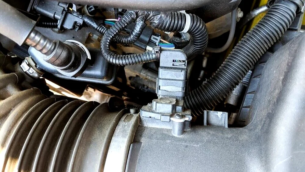 Mass airflow sensor bolted on