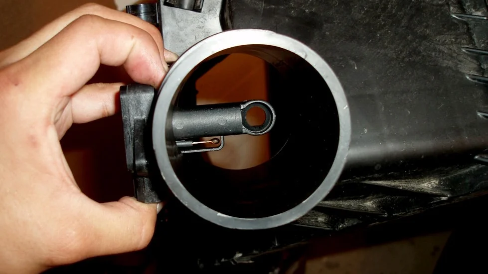 Mass air flow sensor uninstalled