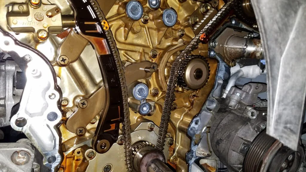Nissan VQ37VHR engine valve cover opened