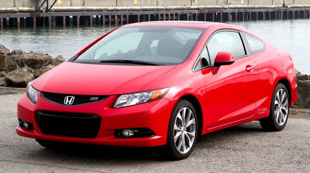 9th Gen Honda Civic Si Coupe in red