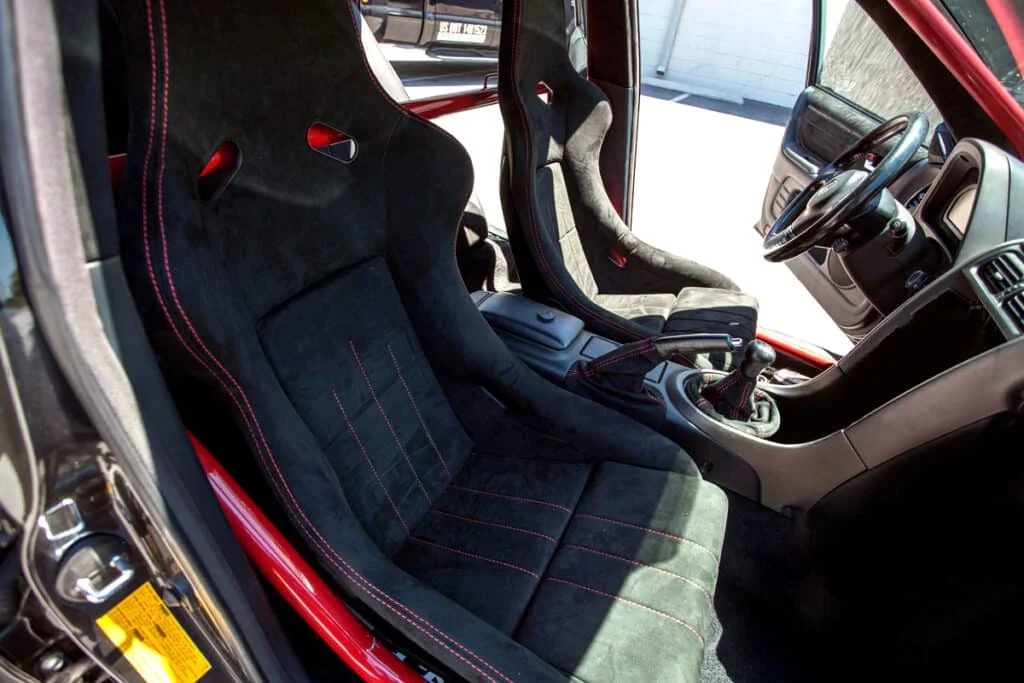 Race seats installed in an IS300