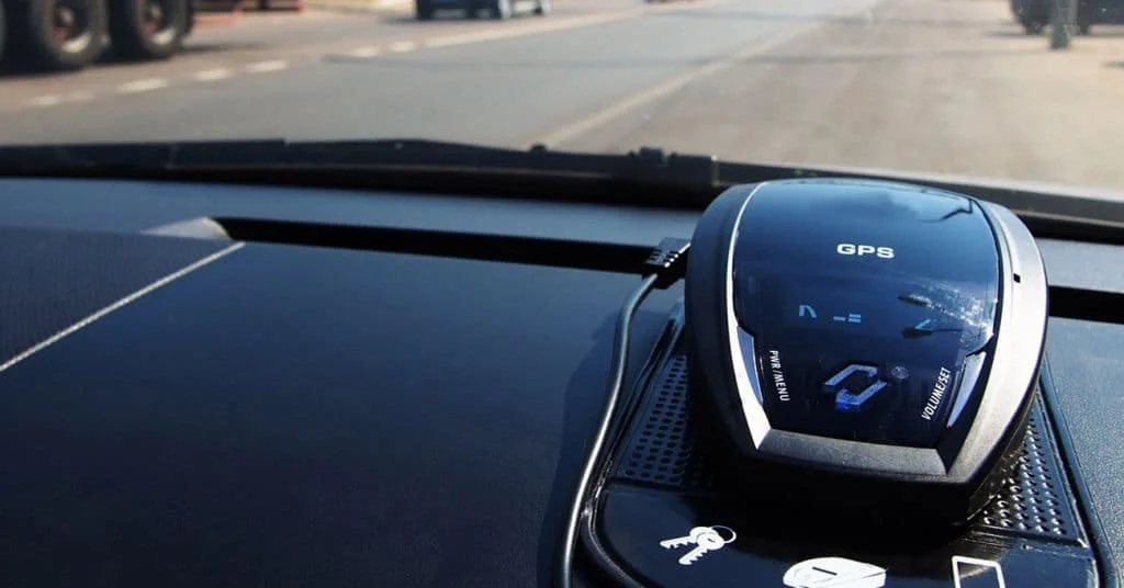 Sleek, dash-mounted radar detector