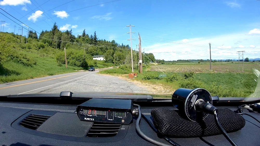 Dash-mounted radar detector