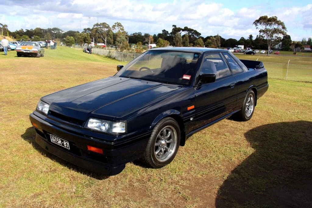 Black R31 GTS-R