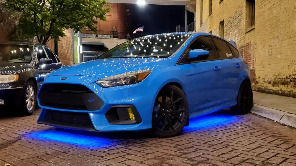 Ford Focus RS with blue underglow