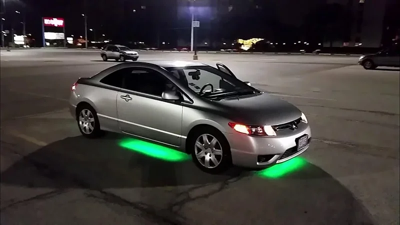 9th gen Civic with green underglow