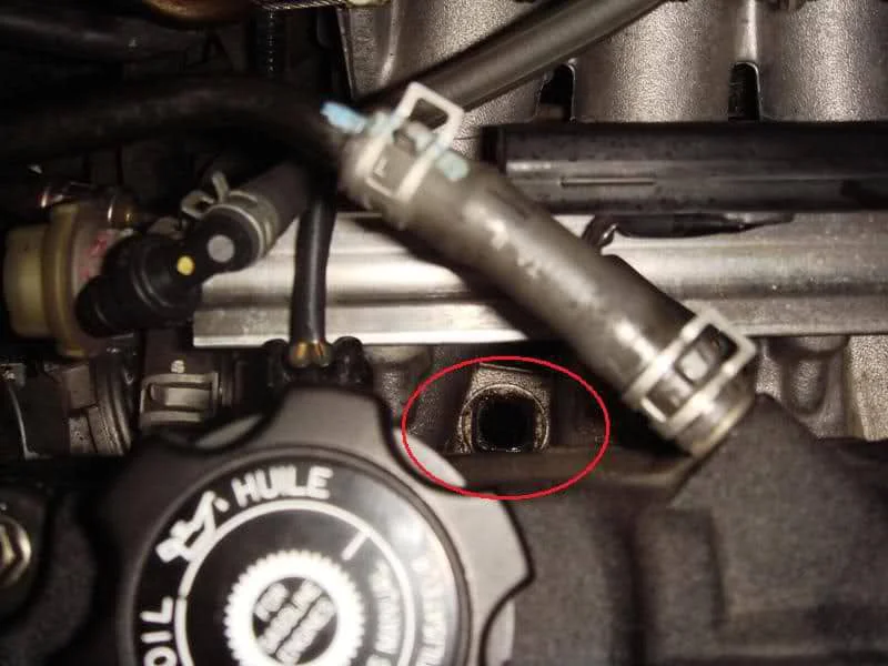 Oil leak in B-series motor