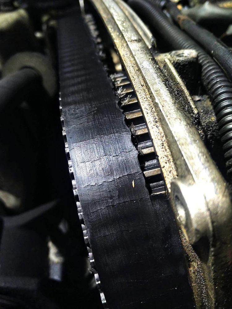 Cracked timing belt