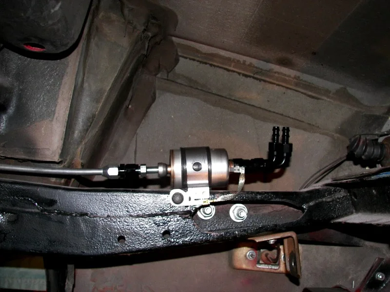 LS engine fuel return system
