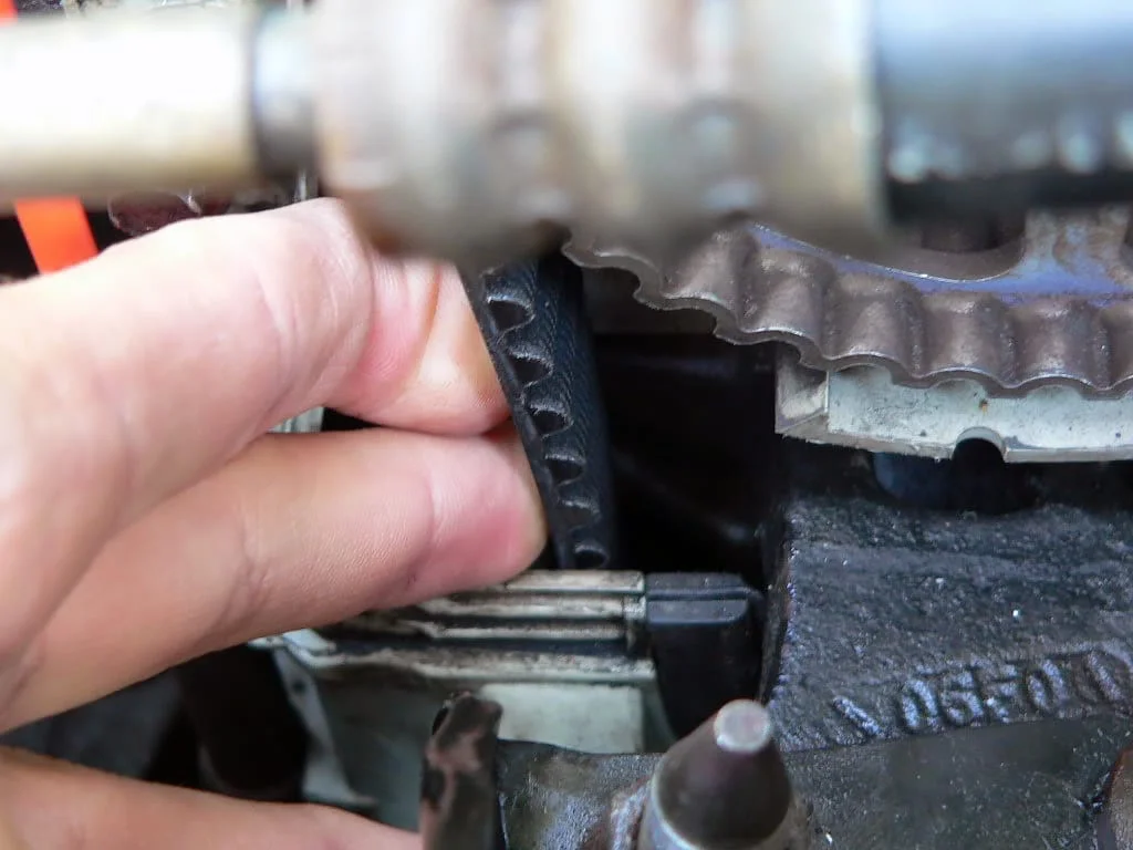 Loose timing belt on a D16Y7 motor