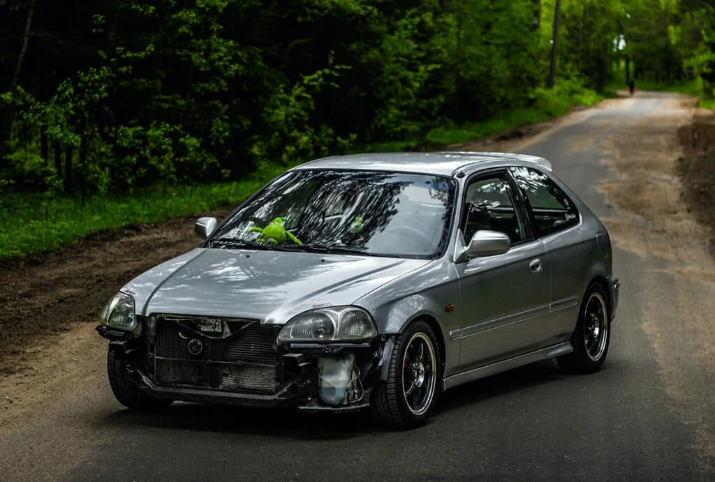 Modified Civic EK9 without front bumper