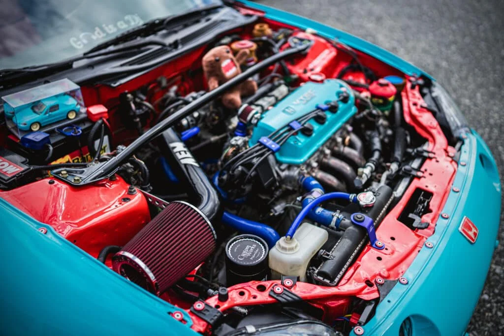 B-series Honda engine with blue accents