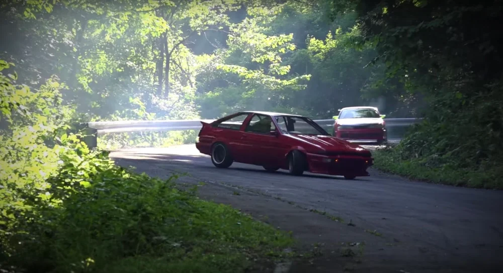 Touge drifting
