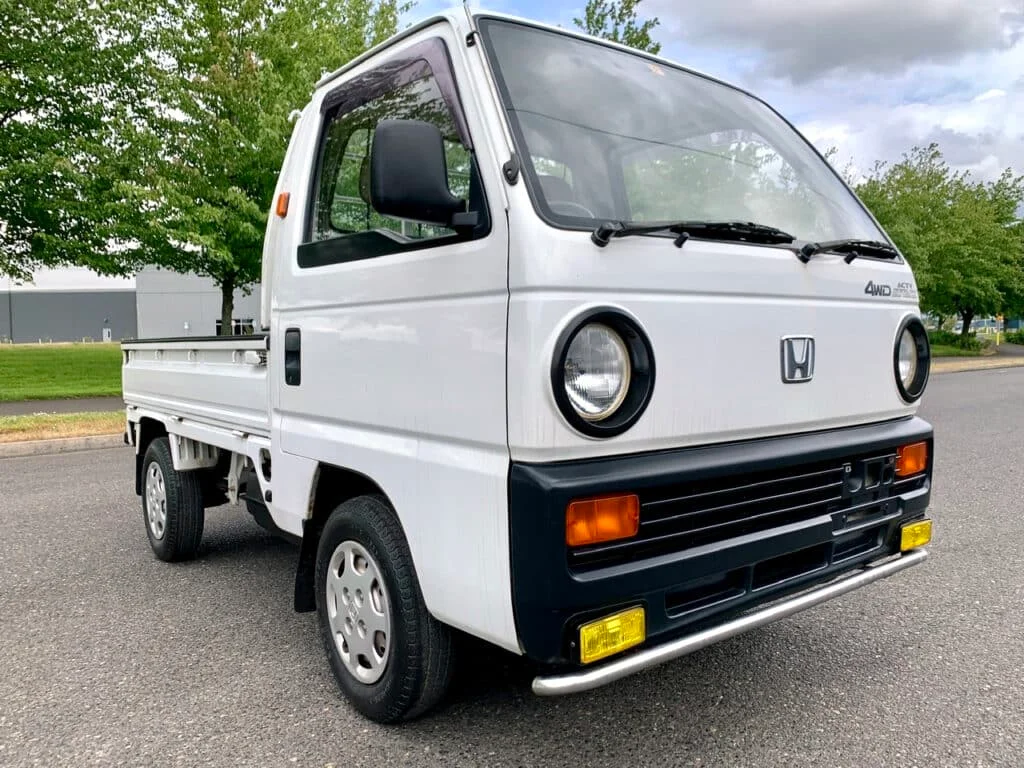 White 1988 2nd Gen Honda Acty