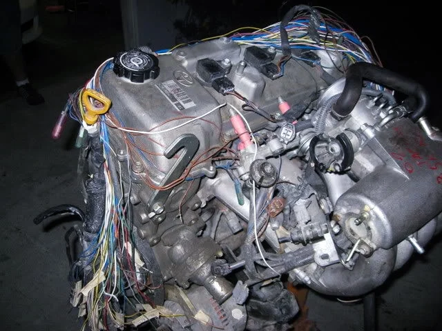 Uninstalled 2RZ-FE engine