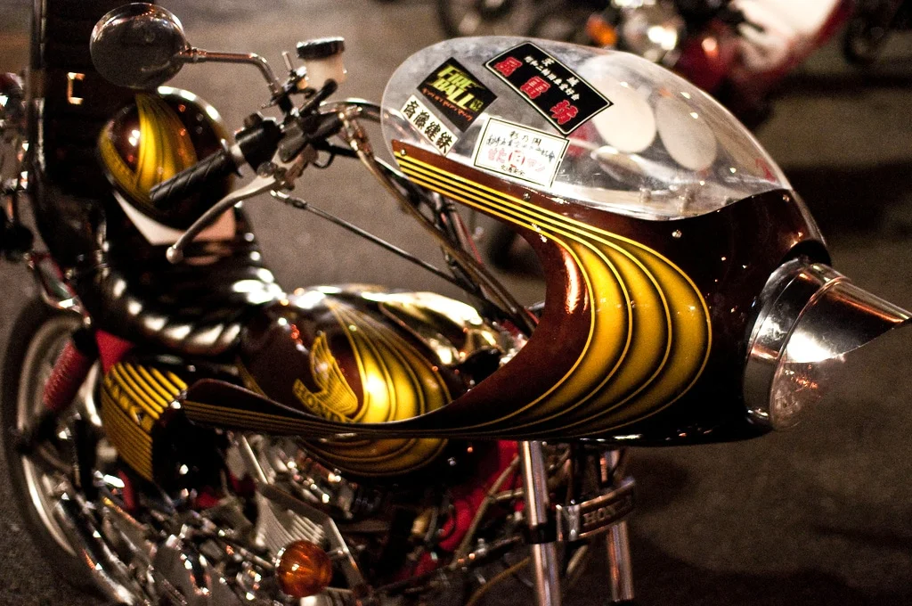 Bosozoku gold pinstripes