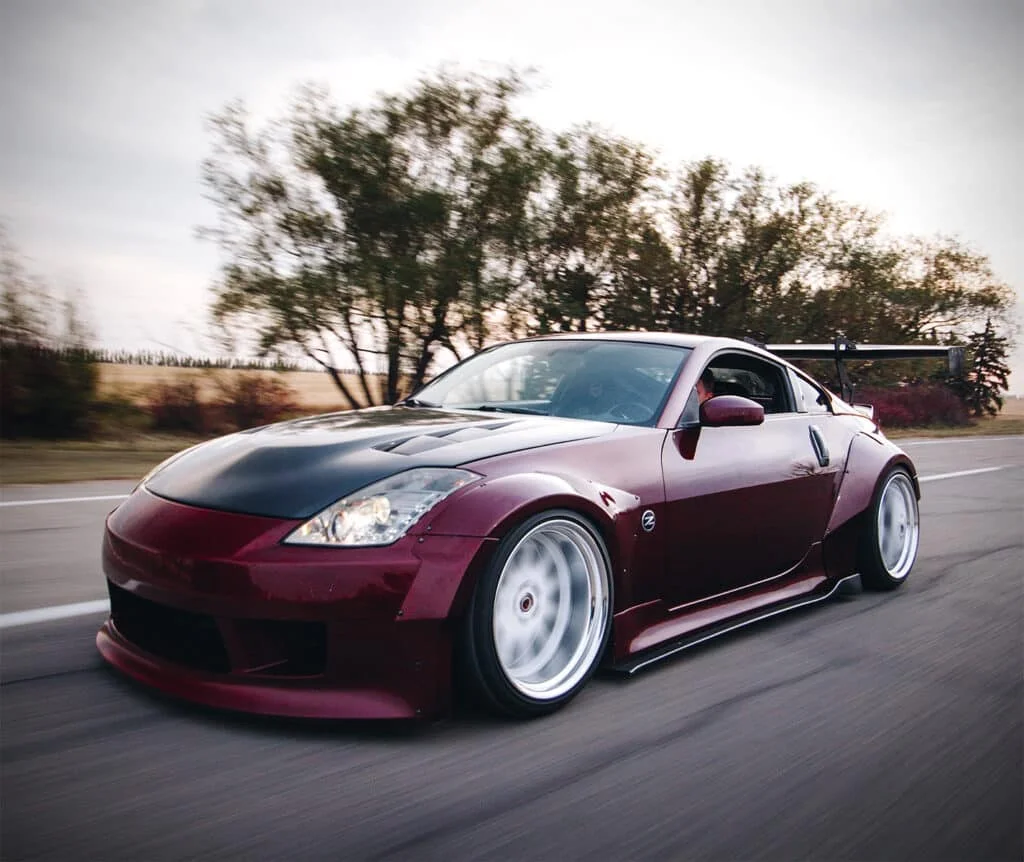 Maroon Nissan Z33