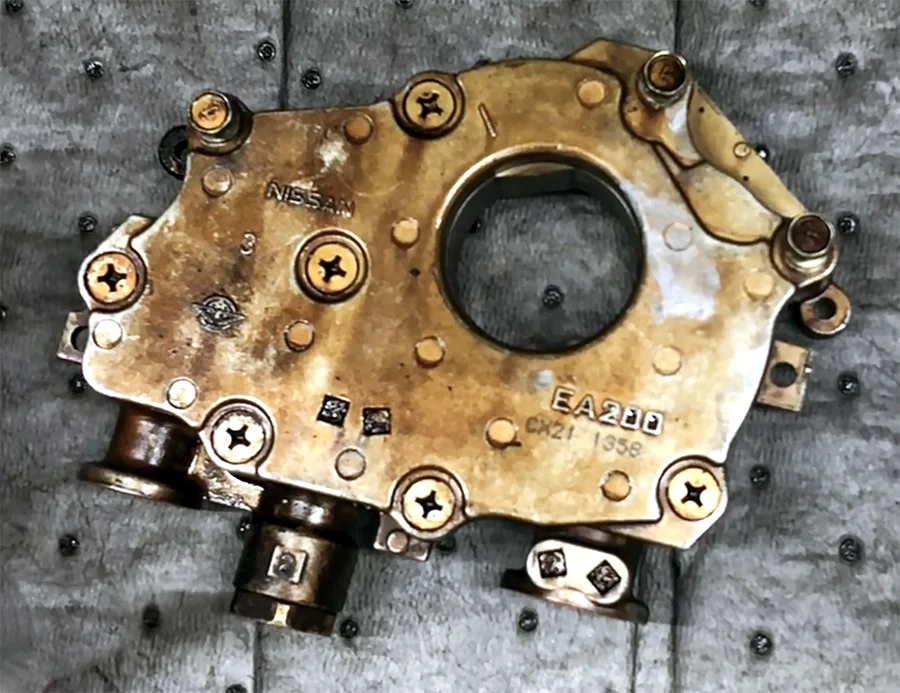 VQ40DE oil pump dismantled