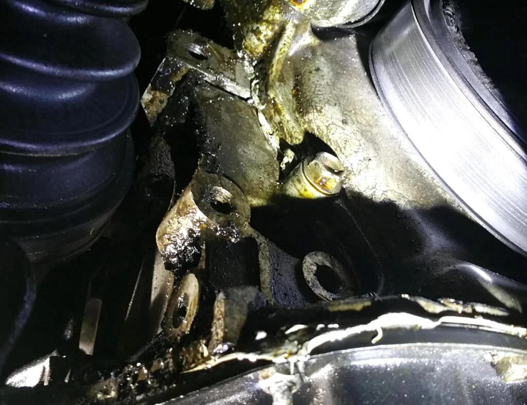 2AZ-FE oil leak