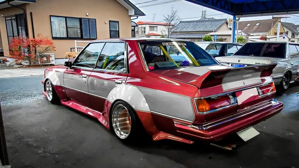 Kaido racer with ducktail wing