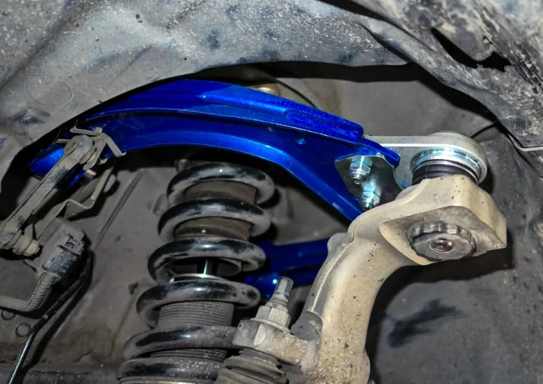 Adjustable control arms camber kit